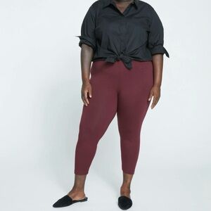 Universal Standard Roya Cropped Leggings. 23 Inch. Plus Size Medium. 18/20.